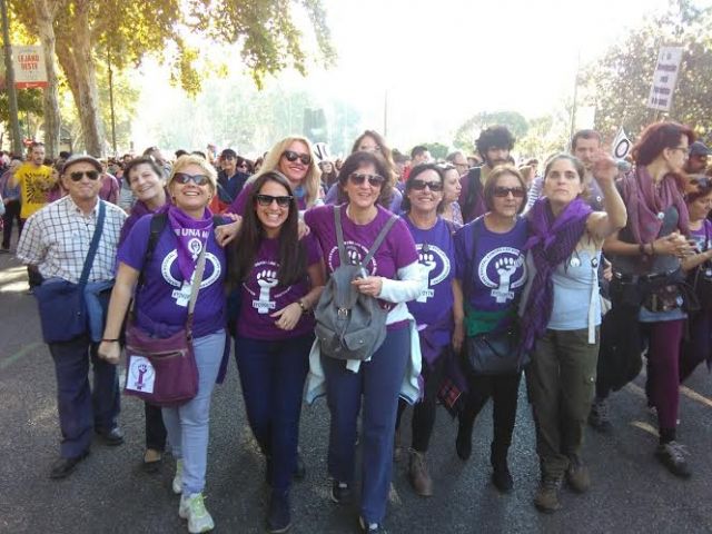Medio centenar de vecinos de Totana viajan a Madrid a participar en la Marcha contra las violencias machistas, Foto 4