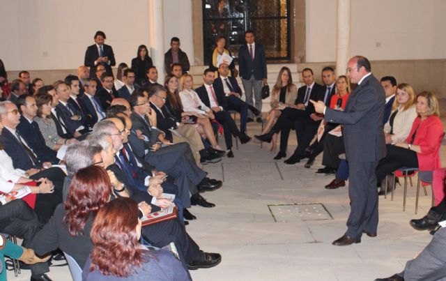 El Gobierno regional considera que no hay mayor responsabilidad social que participar en el reto de crear empleo para los jóvenes murcianos - 2, Foto 2