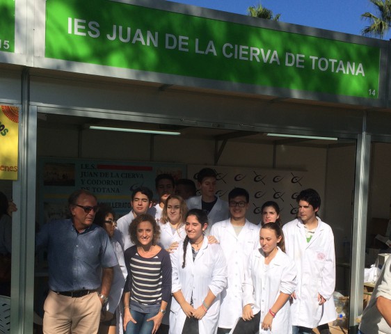 El IES Juan de la Cierva y Codornu de Totana en la Semana de la Ciencia y la Tecnologa de Murcia 2015 - 10