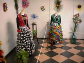 Autoridades municipales inauguran la exposicin de manualidades 'Reutiliza-T' sobre elementos reutilizados y reciclados