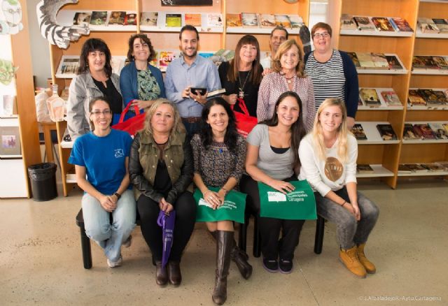 La biblioteca del Centro Cultural Ramón Alonso Luzzy no cerrará a mediodía - 3, Foto 3
