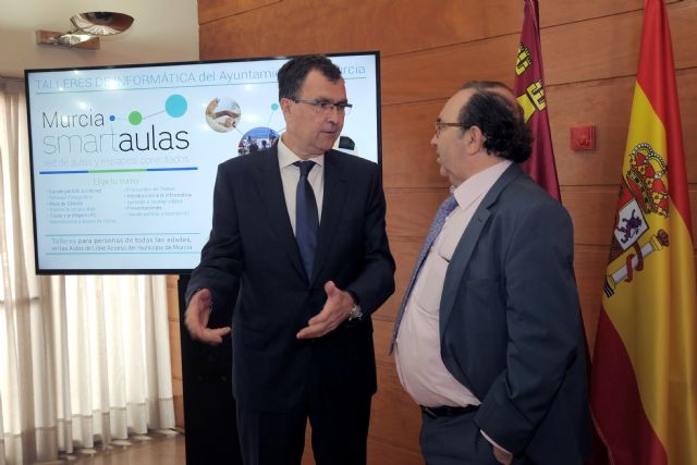 El Ayuntamiento y la UMU ponen a disposición de los murcianos más de 2.200 ordenadores en 126 aulas de libre acceso en barrios y pedanías - 2, Foto 2