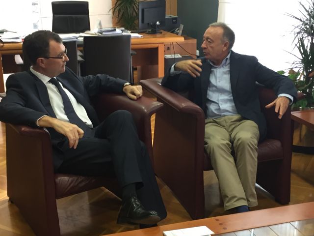 Ballesta da el relevo al nuevo presidente de la Red de Ciudades por la Bicicleta - 1, Foto 1