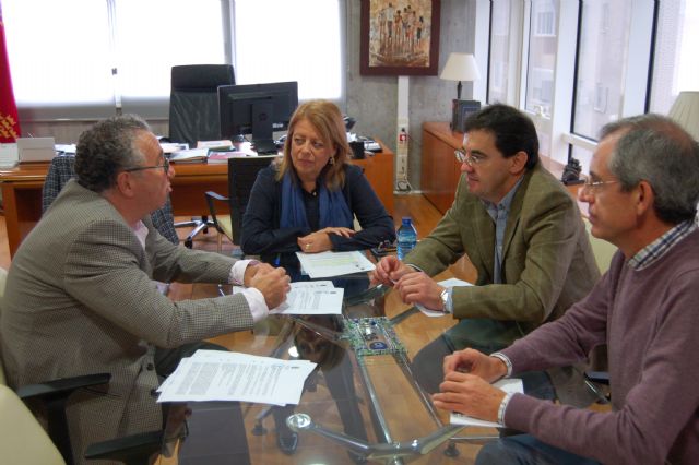 La consejera de Educación y Universidades se reúne con el alcalde de Molina de Segura - 1, Foto 1