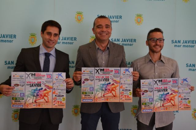 La X Media Maratón Villa de San Javier incluye 3 kilómetros de su recorrido por el interior de la AGA - 1, Foto 1