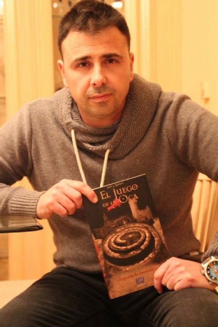 El novelista lorquino Fran J. Marber cierra la actual edición del programa Un libro, una ciudad, dedicada a su libro El juego de la oca - 1, Foto 1