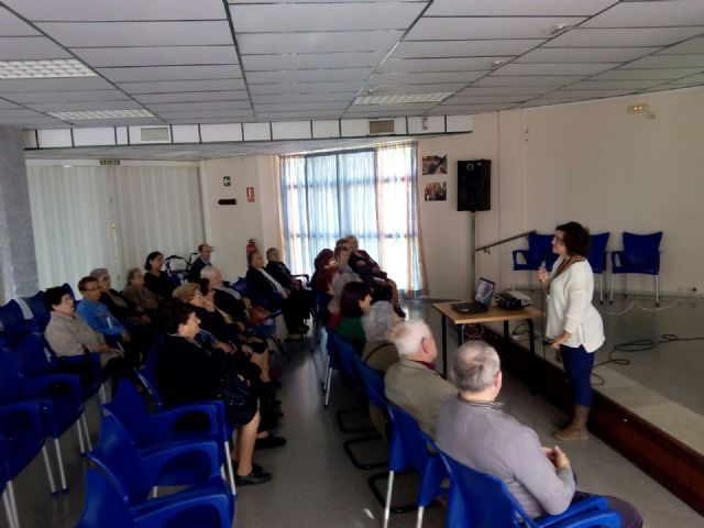 Servicios Sociales fomenta el buen humor y la risa para un envejecimiento saludable - 3, Foto 3