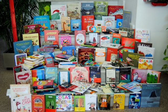 La biblioteca de San Pedro del Pinatar recibe por decimoquinta vez el premio María Moliner - 1, Foto 1