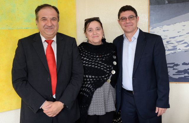 La Universidad de Murcia firma un convenio para colaborar con la Federación de Personas Sordas de la Región - 1, Foto 1