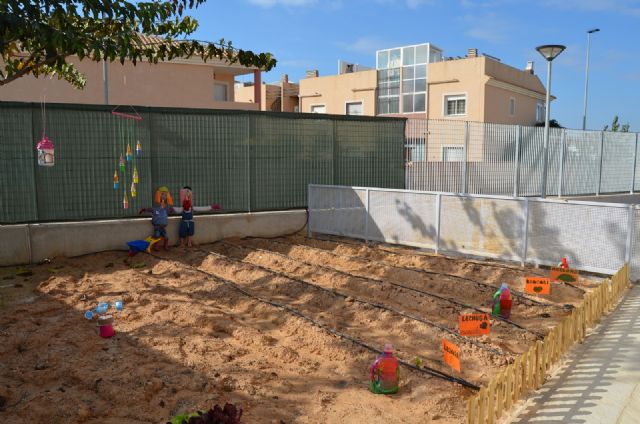 El Centro de Atención Infantil de Santiago de la Ribera ya cuenta con un huerto ecológico - 3, Foto 3