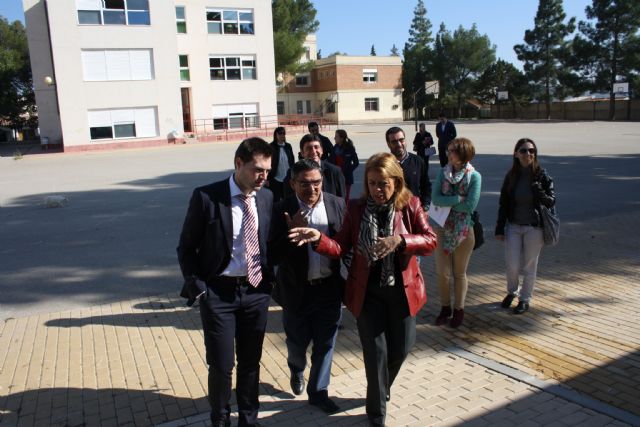 El Alcalde de Cehegín y la Consejera de Educación de la CARM se reúnen para valorar las necesidades de los Centros Educativos de Cehegín y plantear nuevos retos educativos - 3, Foto 3
