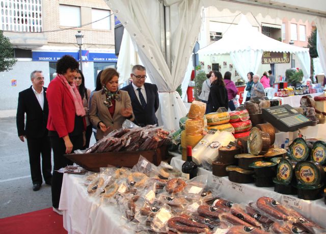 Puerto Lumbreras acoge una nueva edición de la Feria del Comercio con más de una veintena de comerciantes - 2, Foto 2
