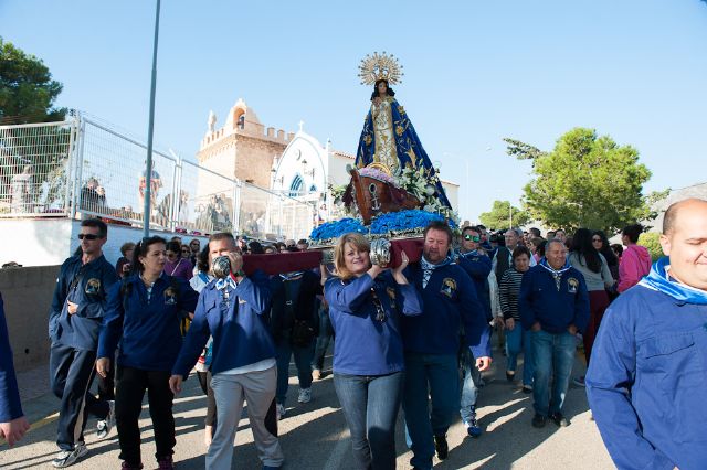 Cientos de fieles acompañan a la Virgen del Milagro hasta Mazarrn, Foto 5