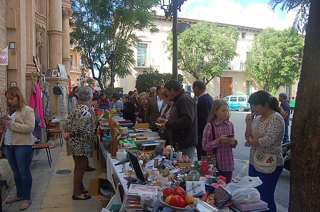 El pasado Domingo 8 de noviembre, tuvo lugar la XXIII edicin anual del Mercadillo Solidario a favor de las Misioneras Combonianas - 8