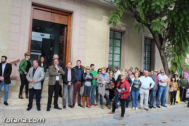 Totana se suma a la condena internacional por los atentados terroristas de Pars y expresa su solidaridad y apoyo institucional y ciudadano al pueblo francs - 3
