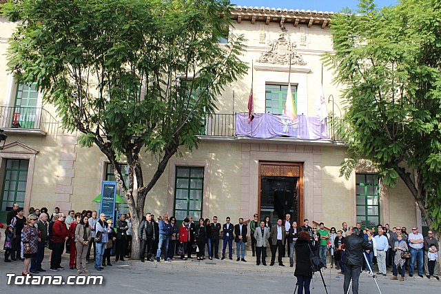 Totana se suma a la condena internacional por los atentados terroristas de Pars y expresa su solidaridad y apoyo institucional y ciudadano al pueblo francs - 17