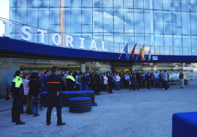 Minuto de silencio en Las Torres de Cotillas en homenaje a las víctimas del atentado de París - 2, Foto 2