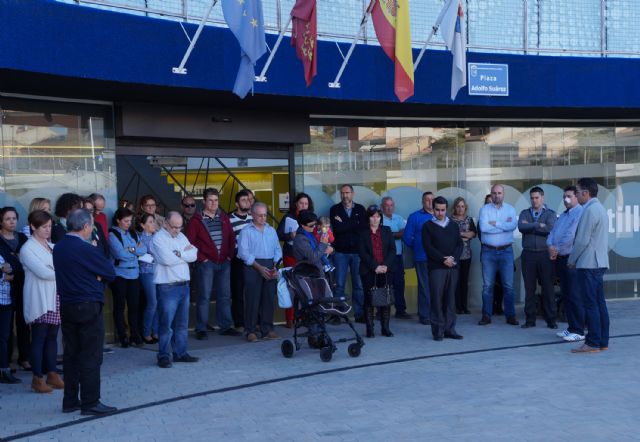 Minuto de silencio en Las Torres de Cotillas en homenaje a las víctimas del atentado de París - 3, Foto 3