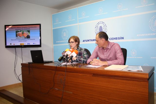 El Equipo de Gobierno presenta el Programa Mixto de Empleo y Formación, que dará trabajo a 15 jóvenes del municipio, a la vez que critica la deslealtad Institucional del Partido Popular de Cehegín - 2, Foto 2