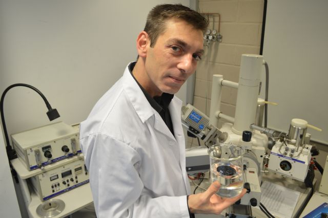 Un alumno de Navales desarrolla un superplástico basado en el grafeno - 1, Foto 1