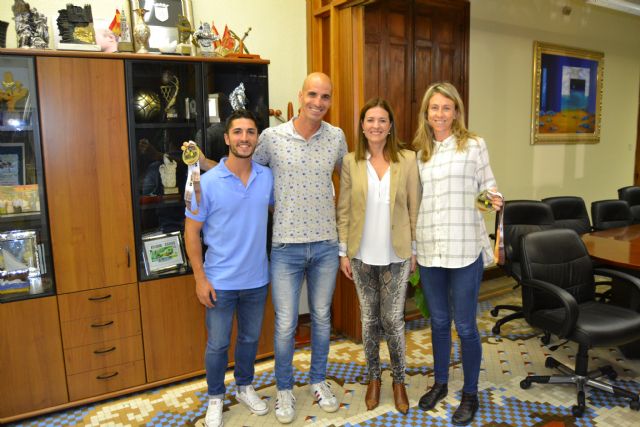 Campoy y Gallardo son recibidos por la alcaldesa y el edil de Deportes de Águilas - 1, Foto 1