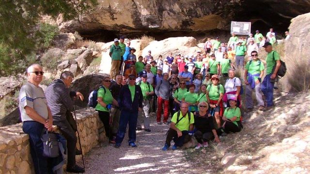 La sexta ruta del Programa de Senderismo llevó a los mayores a las aguas termales de Fortuna - 3, Foto 3