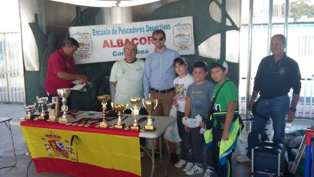 El Club Albacora congregó a una treintena de Deportistas en su Campeonato de Pesca - 2, Foto 2