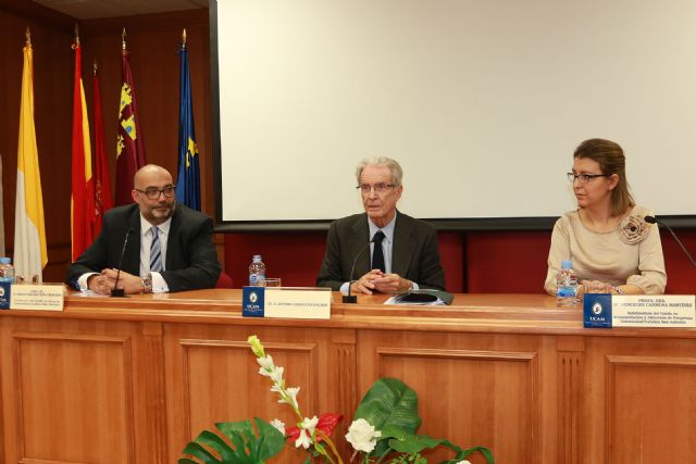 Charla sobre Derecho y ADE - 1, Foto 1