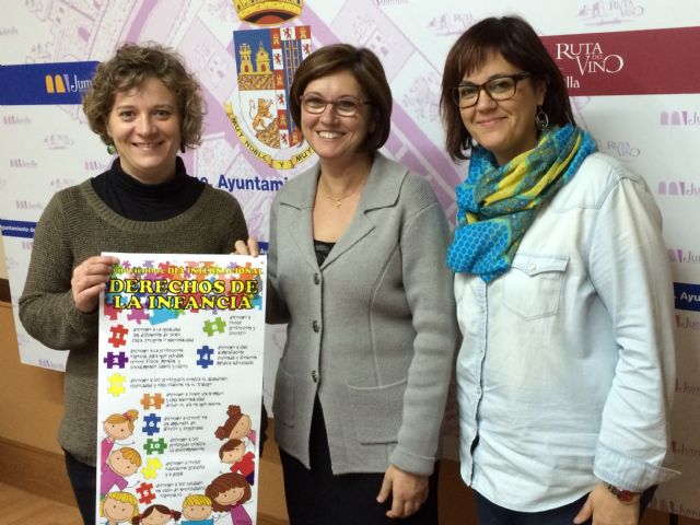 Carteles informativos y una obra de teatro para conmemorar el Día de los Derechos de la Infancia - 1, Foto 1