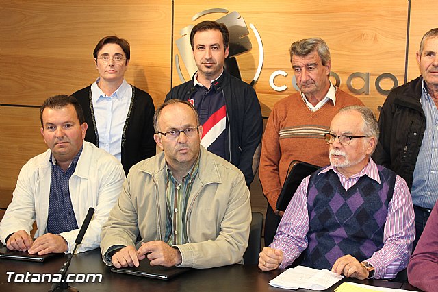 Rueda de prensa plataforma de afectados por la lnea de alta tensin - 8