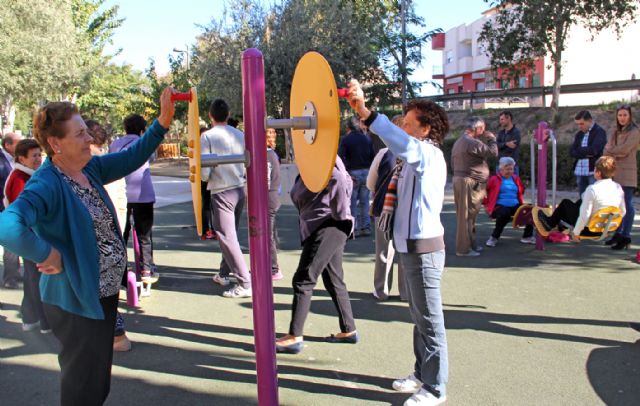 Puerto Lumbreras acoge la I edición de la Semana Saludable con clases de gerontogimnasia y actividades deportivas en los parques del municipio - 1, Foto 1