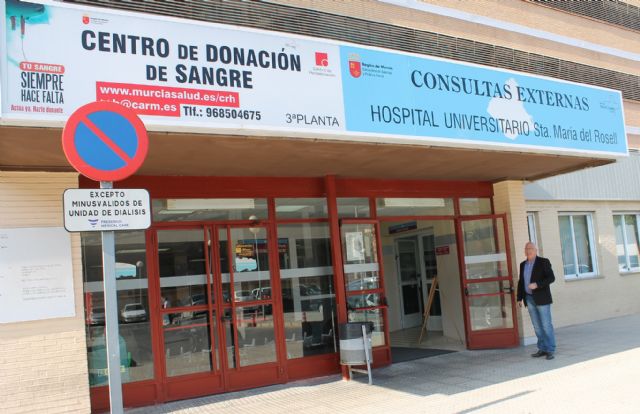 El portavoz de Ciudadanos Cartagena, Manuel Padín, acude a donar sangre tras la alerta del Centro de Hemodonación - 3, Foto 3