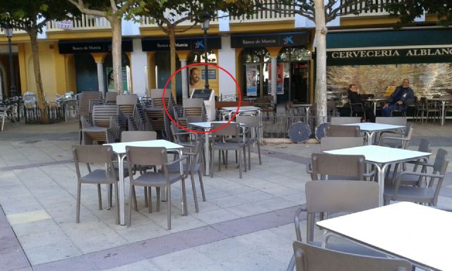 El PSOE solicita que se respete el monolito en recuerdo de las víctimas por violencia de género y vuelva a la Plaza de España - 1, Foto 1
