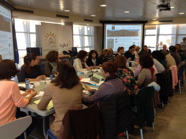 La Concejalía de Emergencias y el Servicio de Urgencias de Atención Primaria de Lorca se suman a la Mesa Local de Coordinación contra la Violencia de Género reunida hoy - 1, Foto 1