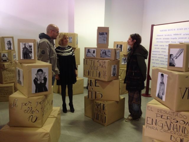 La exposición ´Jóvenes del Mundo contra la violencia´ muestra 26 fotografías de jóvenes europeos contra el maltrato - 1, Foto 1