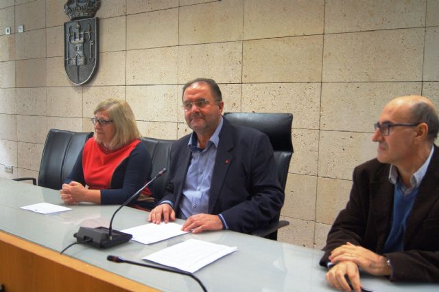 He takes over the new accidental comptroller of the City of Totana, Eulalia Canizares Tudela, Foto 4