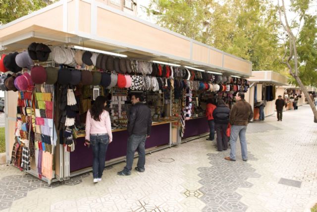 Plazo extraordinario para cubrir vacantes en el mercadillo navideño de la Alameda - 1, Foto 1