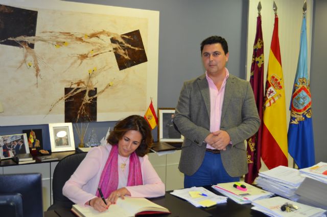 La secretaria de Estado de Turismo, Isabel Borrego compromete su apoyo a la lucha contra la desestacionalización  turísica en San Javier - 3, Foto 3