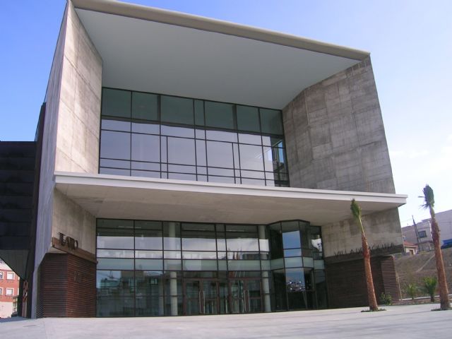 El Teatro Villa de Molina celebra su décimo aniversario con la actuación de YLLANA el domingo 29 de noviembre - 2, Foto 2