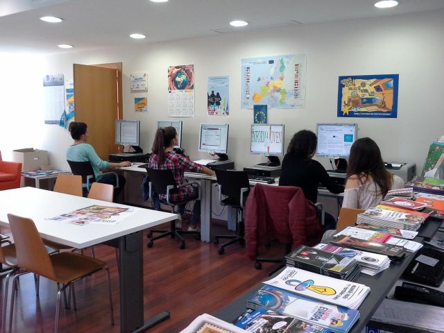 El Ayuntamiento de Murcia facilita el uso de Internet a los jóvenes gracias al Aula de Libre Acceso del Informajoven - 2, Foto 2