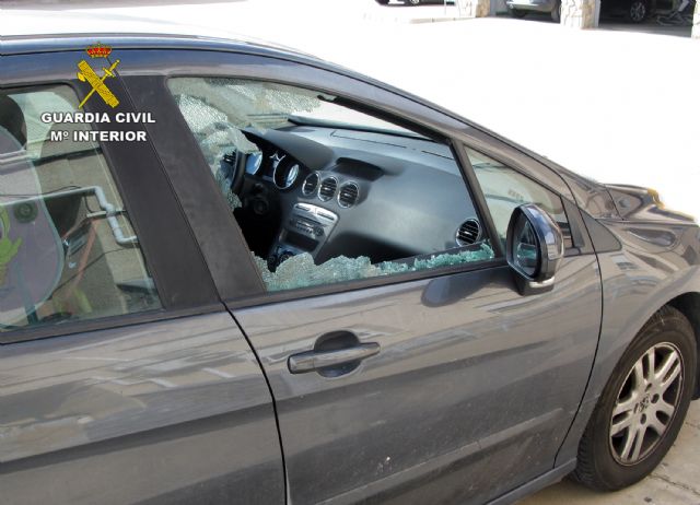 La Guardia Civil esclarece una quincena de robos en interior de vehículo - 1, Foto 1