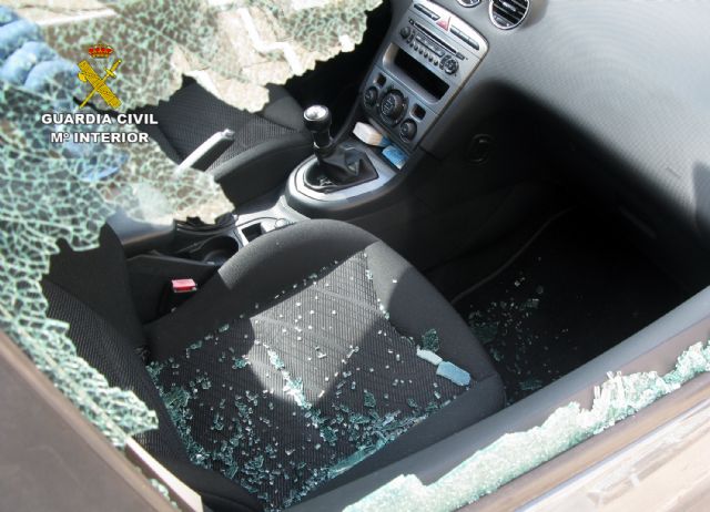 La Guardia Civil esclarece una quincena de robos en interior de vehículo - 5, Foto 5
