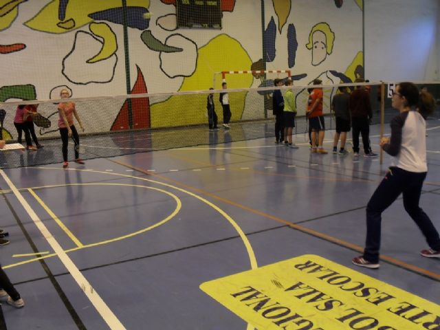 Un total de 120 escolares participaron en la Fase Local de Bádminton de Deporte Escolar, organizada por la Concejalía de Deportes, en la Sala Escolar, Foto 9