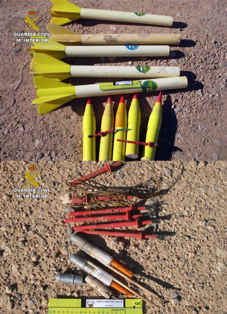 La Guardia Civil destruye materiales pirotécnicos y explosivos hallados en una finca de Cehegín - 1, Foto 1