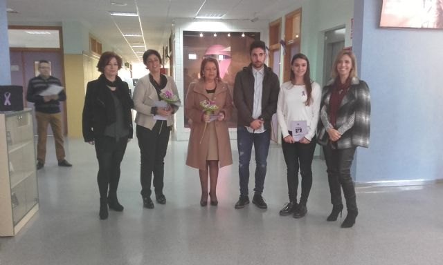 La consejera de Educación resalta la implicación de los alumnos en la lucha contra la violencia de género - 1, Foto 1