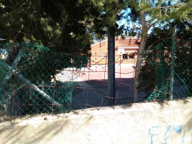 CCOO Enseñanza apoya a los padres y madres de los alumnos del CEIP Antonio Machado en sus movilizaciones - 5, Foto 5