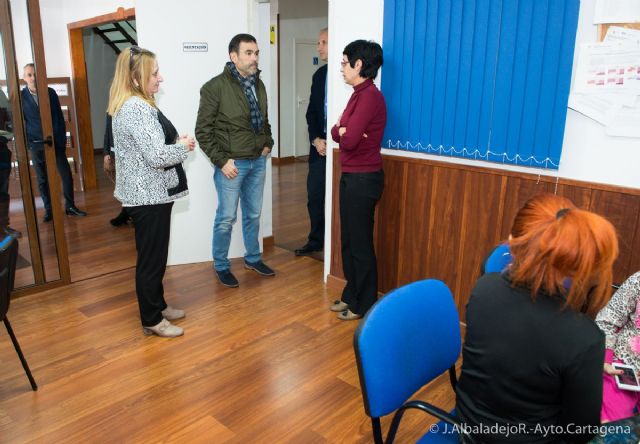 López llama a los cartageneros para que encarguen trabajos al Taller Ocupacional de la Fundación Tienda Asilo de San Pedro - 4, Foto 4
