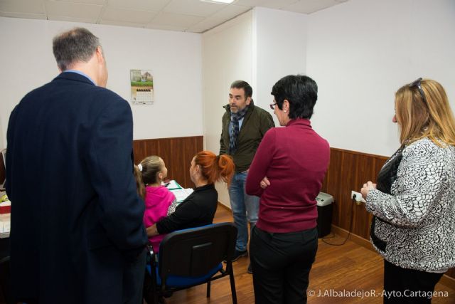 López llama a los cartageneros para que encarguen trabajos al Taller Ocupacional de la Fundación Tienda Asilo de San Pedro - 5, Foto 5