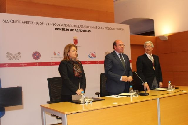 Pedro Antonio Sánchez: La labor de las academias es fundamental para construir una sociedad más preparada, comprometida y mejor formada - 1, Foto 1