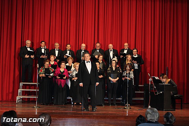 La Coral Santiago interpret la 